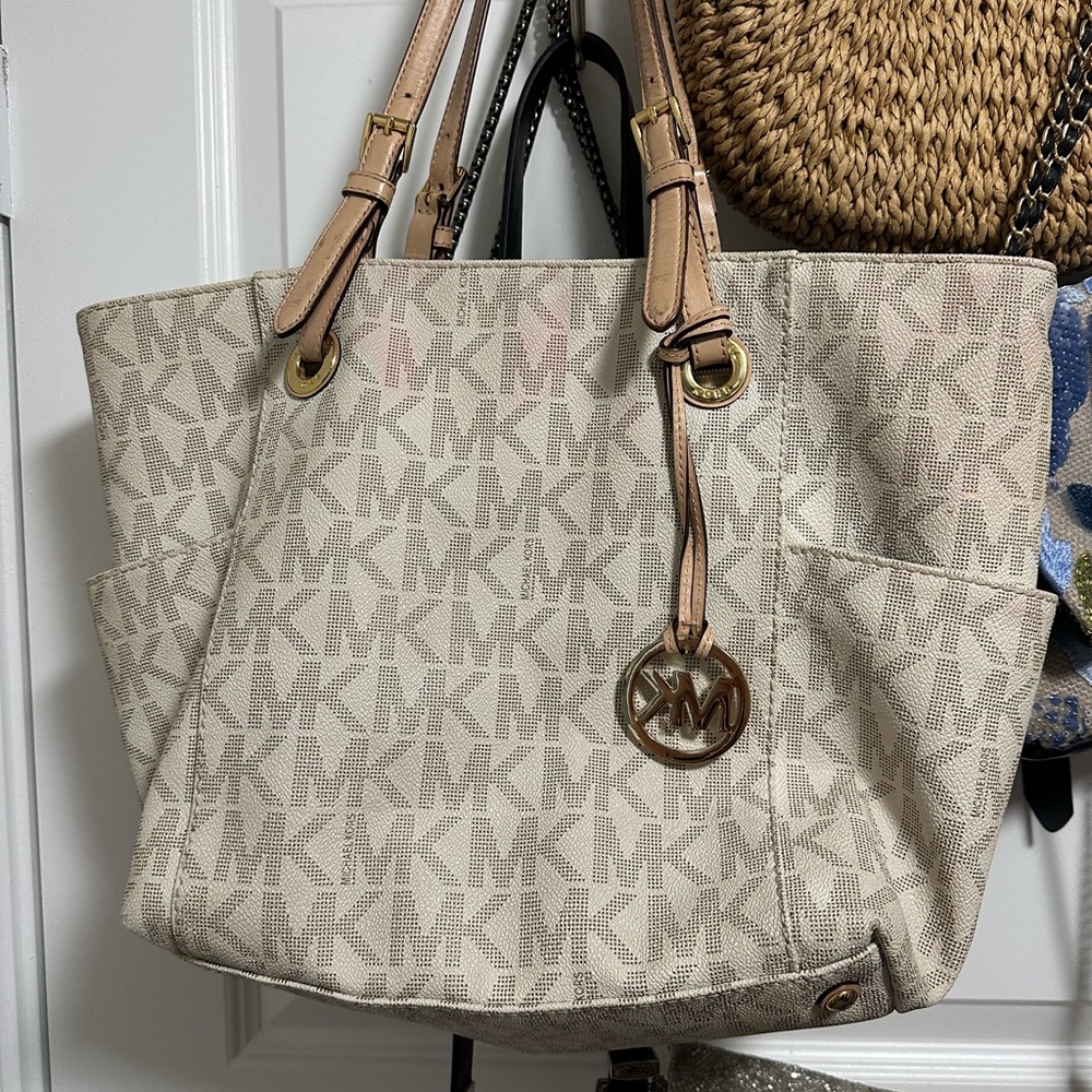 Michael Kors classic logo bag beige and tan